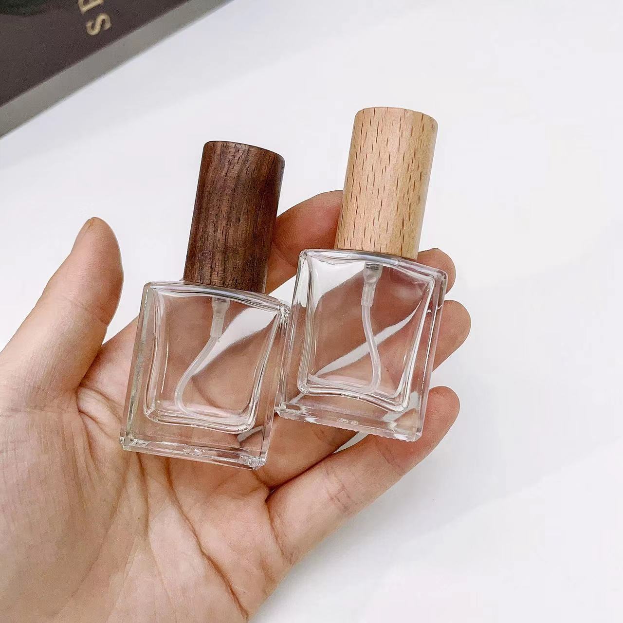 Flacone Spray per profumo in v - Perfume Fragrance Vending Machine recensione e prezzo